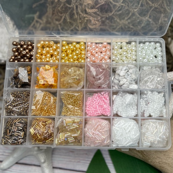 7000 GLASS & CRYSTAL GEMSTONES BEADS Lot
STORAGE / ORGANIZER Jewelry Making DIY - Picture 5 of 14